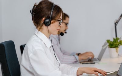 ¿Por qué debería usar un headset? Protección auditiva, confort y productividad